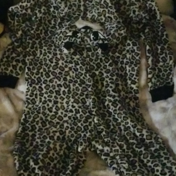 Leopard zip up 1zy .size large - Picture 6 of 6